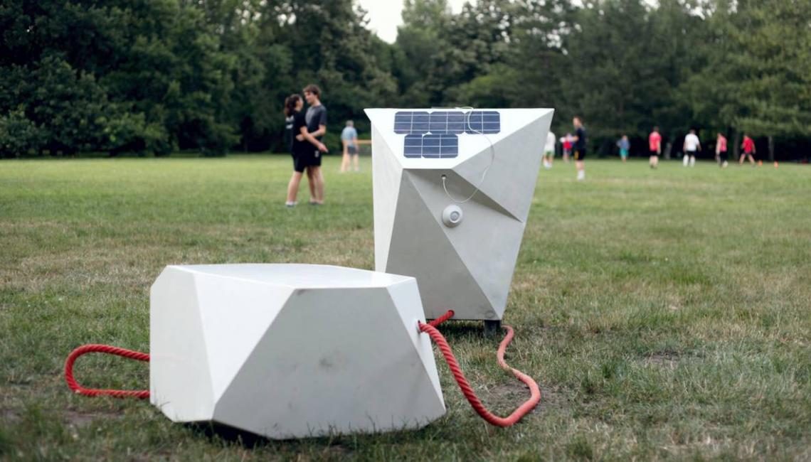 Parázs 2.0 - smart, furniture, design, renewable energy