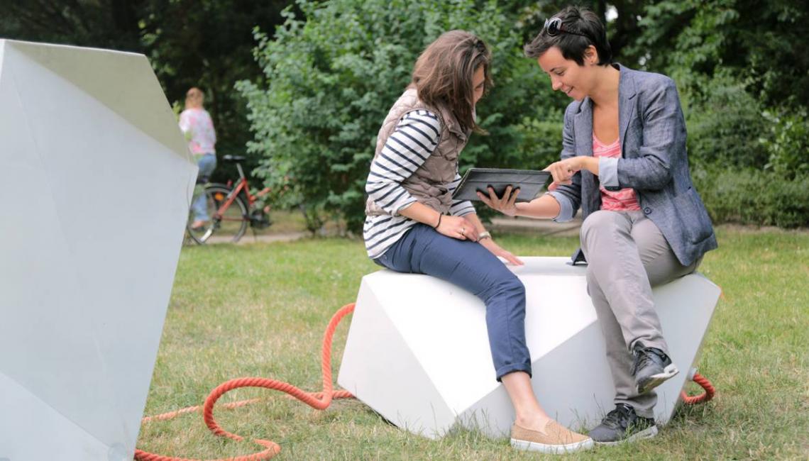 Parázs 2.0 - smart, furniture, design, renewable energy