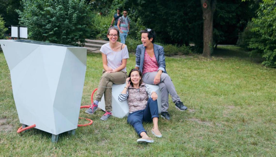 Parázs 2.0 - smart, furniture, design, renewable energy